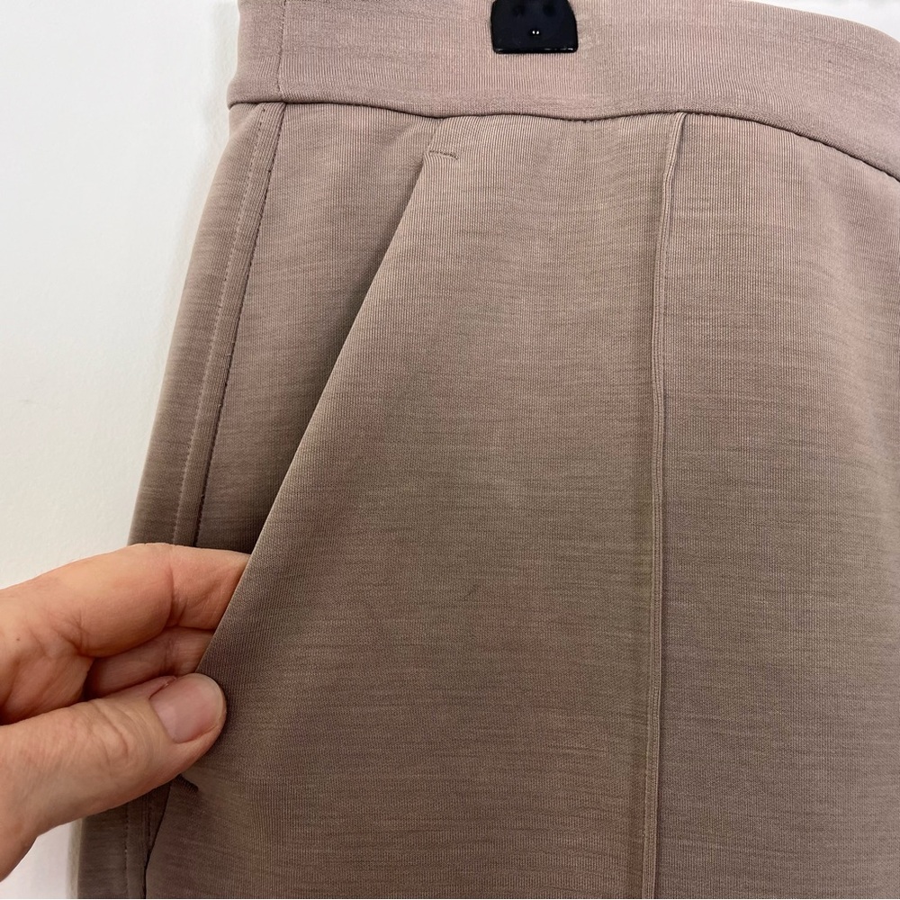 Lululemon Softstreme Classic-Fit High-Rise Joggers Warm Ash Grey Size Large - Picture 5 of 16